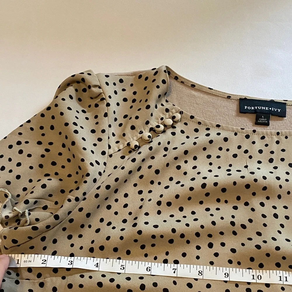 Fortune + Ivy Women’s Tan and Black Short Sleeve Polka Dot Blouse